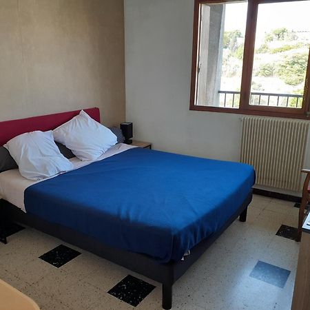 Chambre B2 Dans Un Appartement En Colocation Марсилия Стая снимка