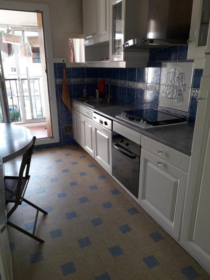 Chambre B2 Dans Un Appartement En Colocation Марсилия Екстериор снимка